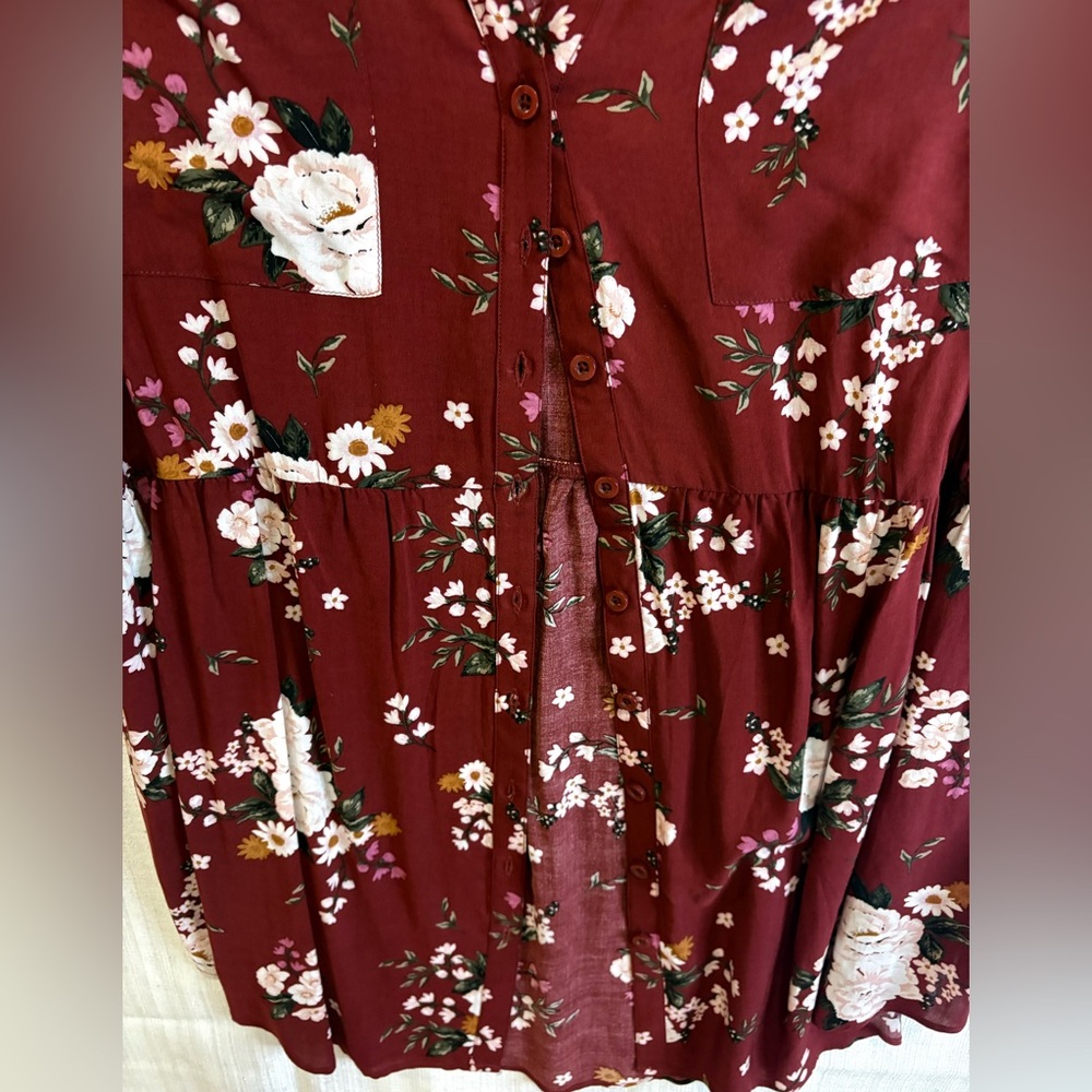 Torrid Emma Challis Floral Babydoll Blouse Size 2 Red Wine Button Front Top NWOT - Picture 5 of 14